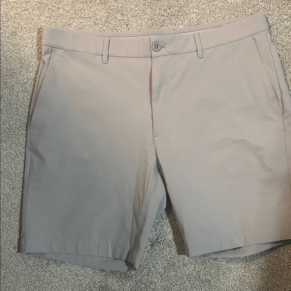 Holderness and Bourne - gray shorts - 36